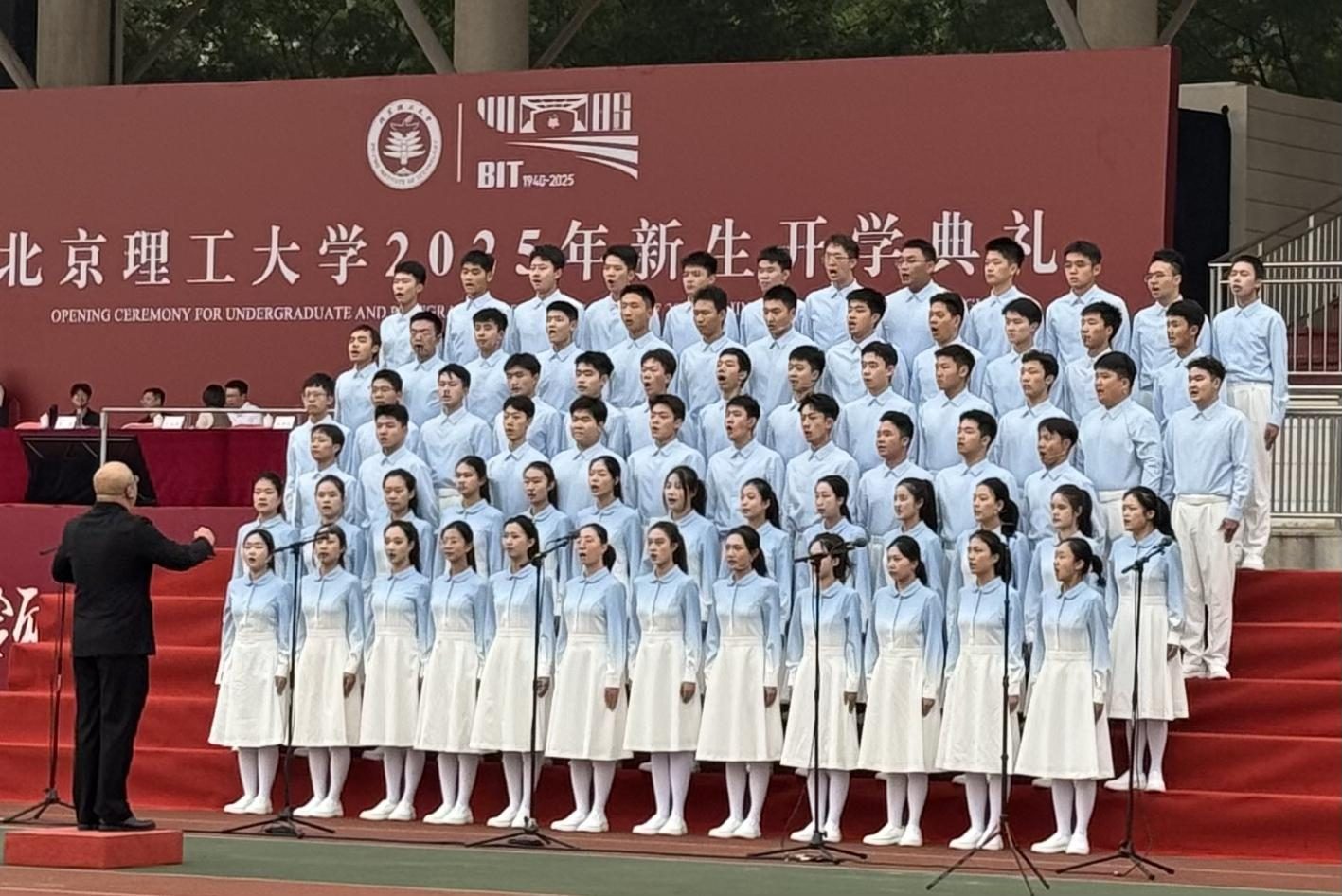 躬身力行青春服务显担当